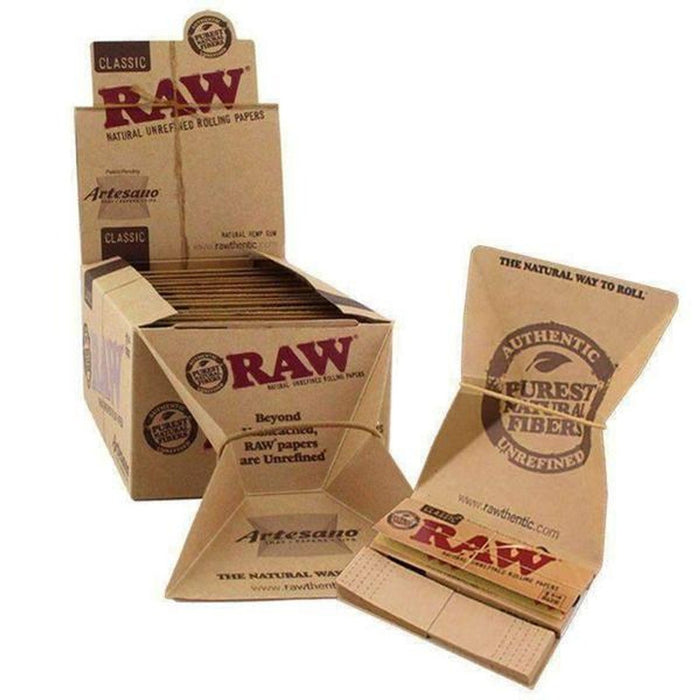 Papeles RAW Artesano Caja 15 pz – Classic 1¼ – Vuelo 420 Smoke Shop México