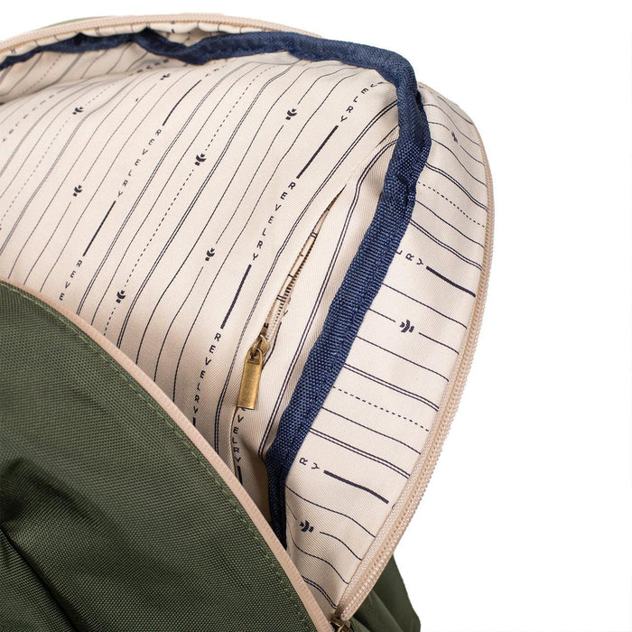 Revelry Supply The Escort Mochila Prueba Olor Smellproof Waterproof Vuelo 420 Smoke Shop Mexico Monterrey